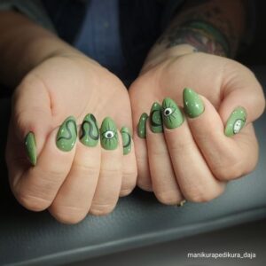 Nehtová modeláž Halloween nail art